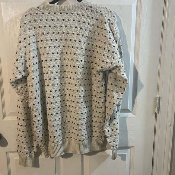 St. John's Bay Beige and Black Crewneck Sweater - Picture 4 of 7